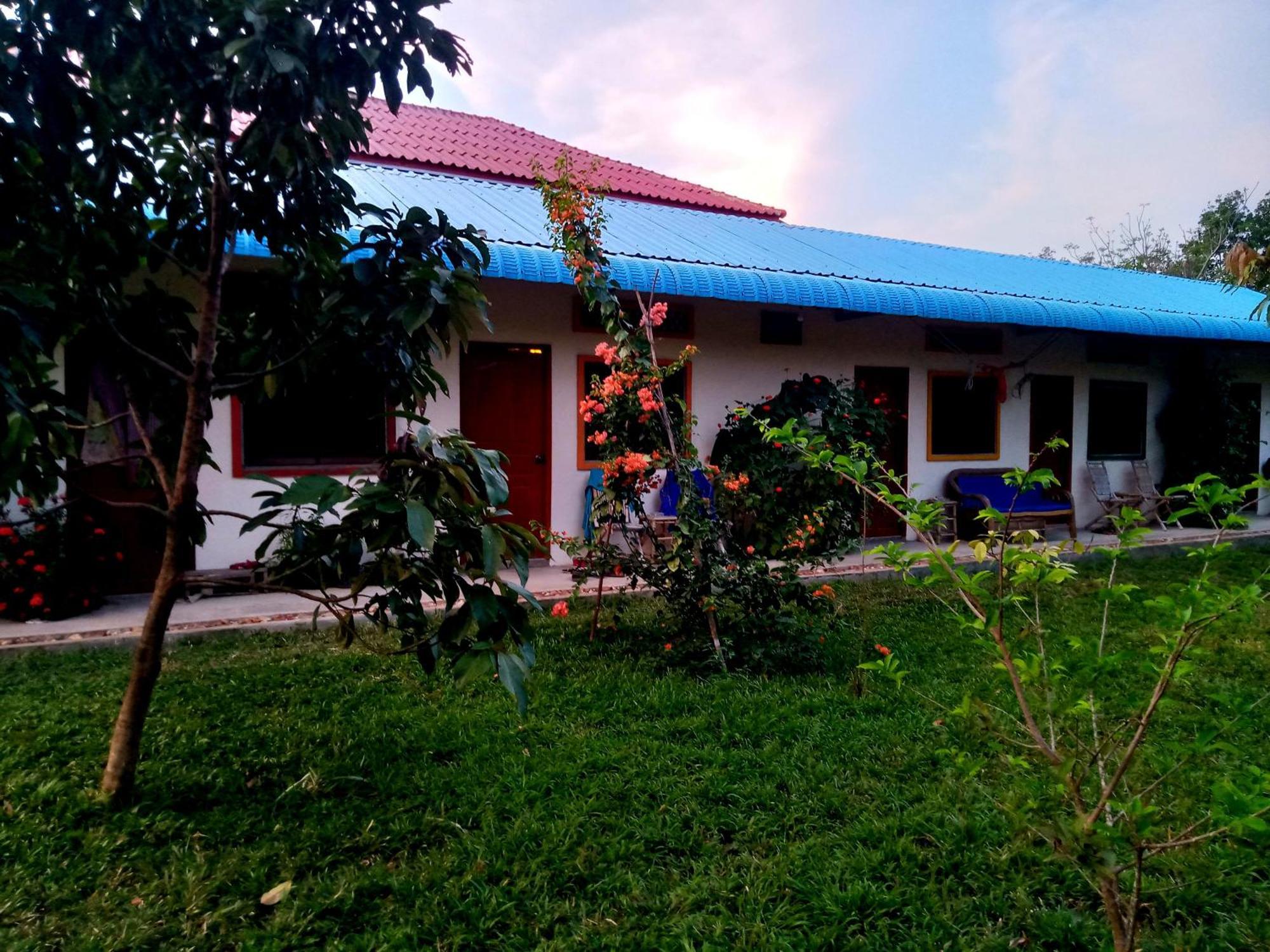 Baloo Guesthouse Koh Rong Sanloem Buitenkant foto